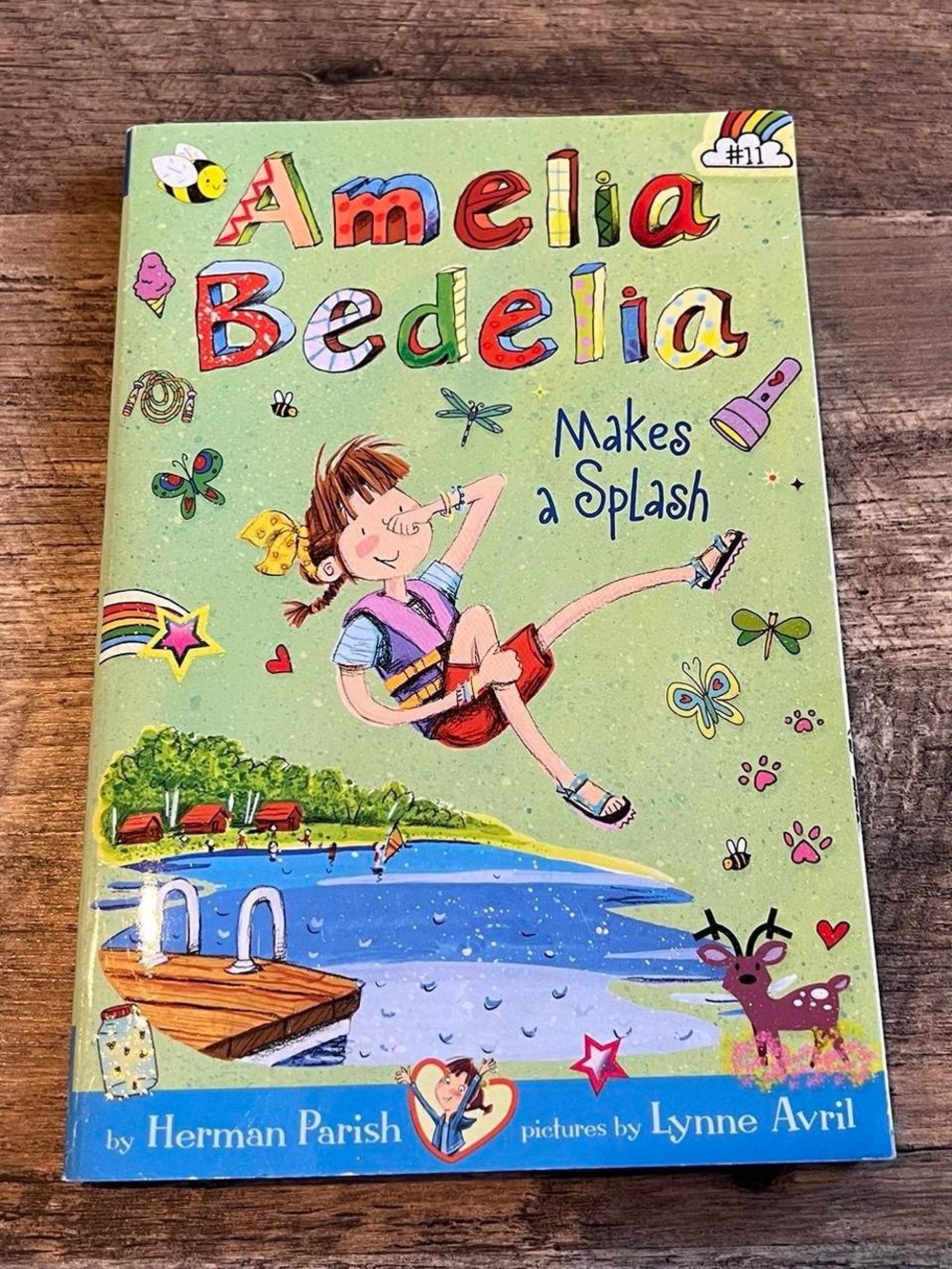 Amelia Bedelia Chapter Book #11: Amelia Bedelia Makes a Splash